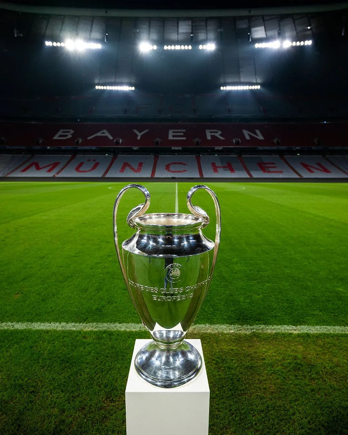 热刺125周年纪念：唯一赢得足总杯的业余队身披纯白球衣致敬历史