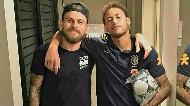 库乔前场觅得良机 推射空门得手