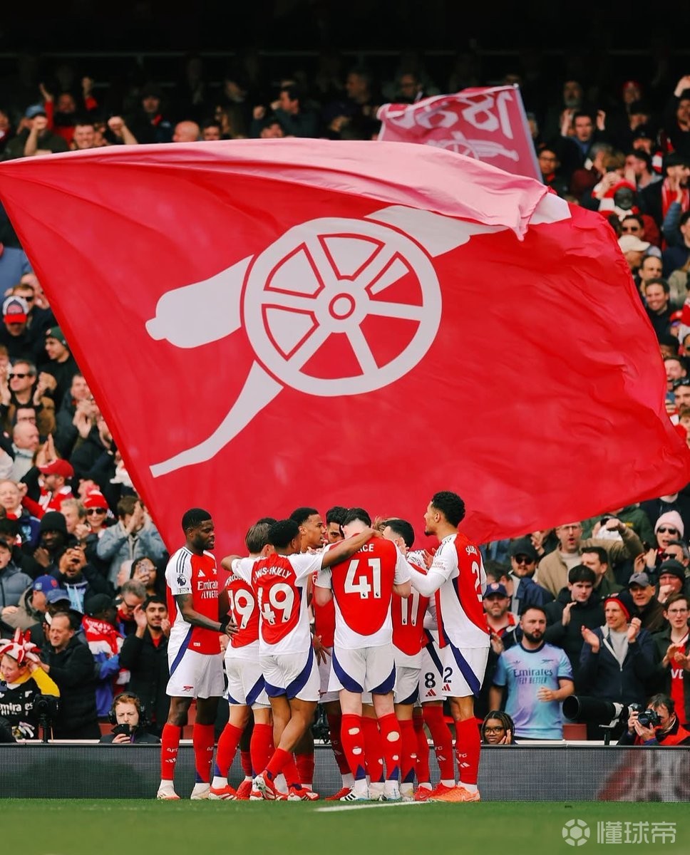 切尔西正式签下恩佐!转会费1.21亿欧将分期支付